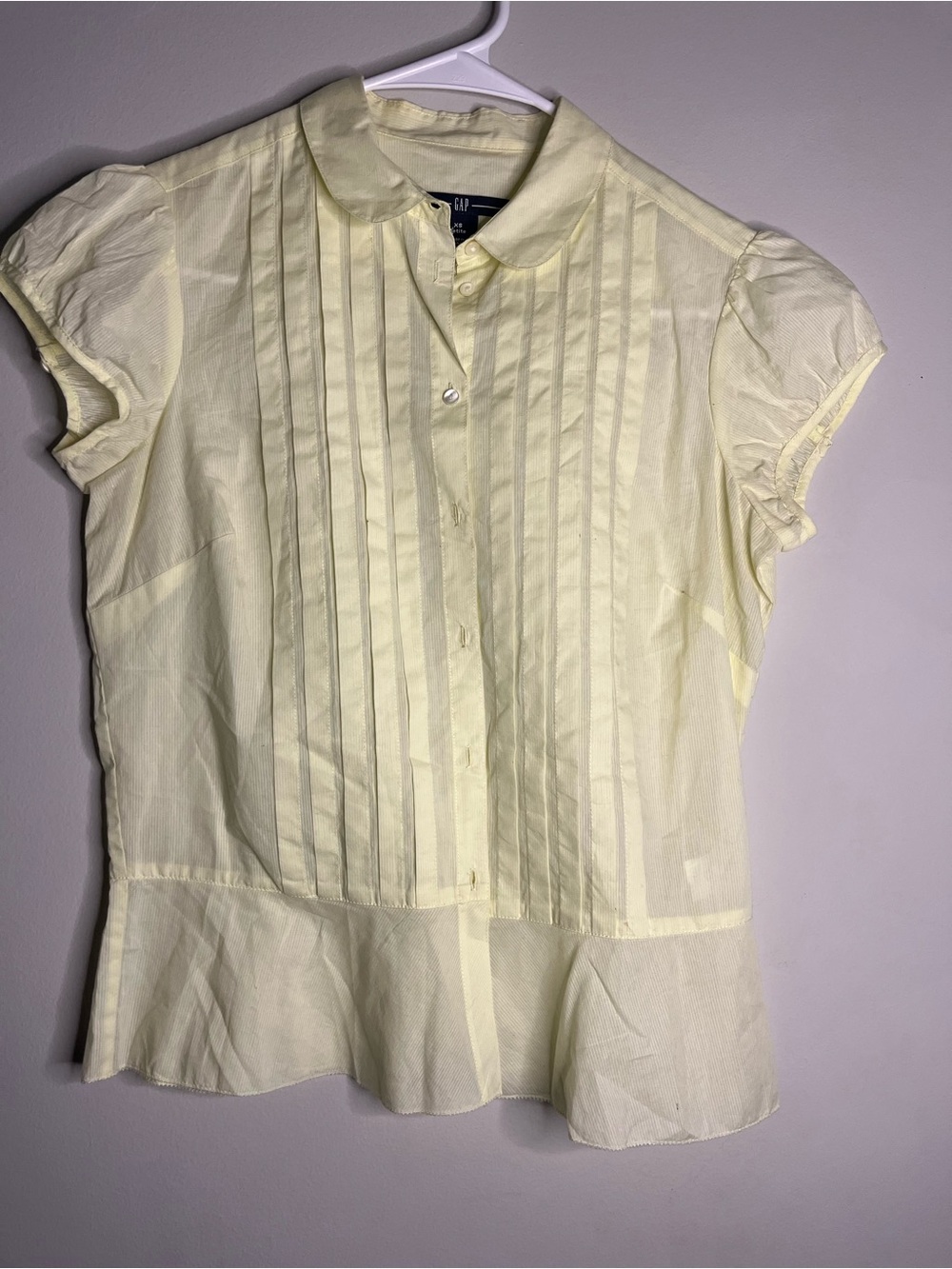 GAP Women's Pale Yellow Pintuck Button-Front Blouse xs